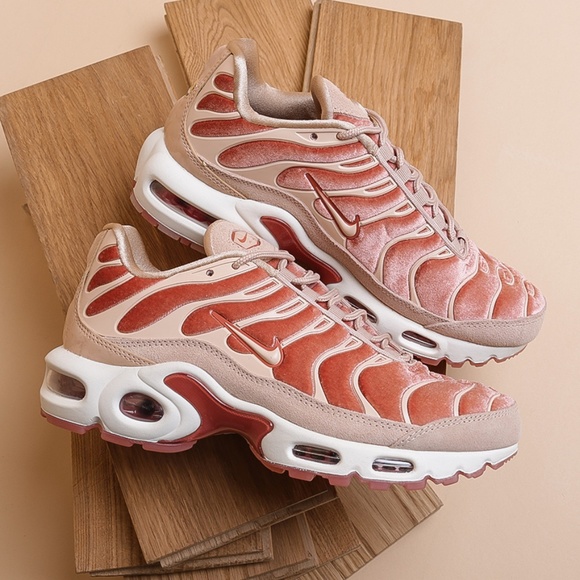 nike air max plus lux